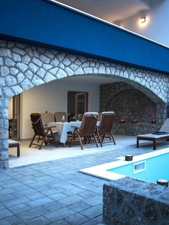 Apartments Petra Njivice Exterior foto