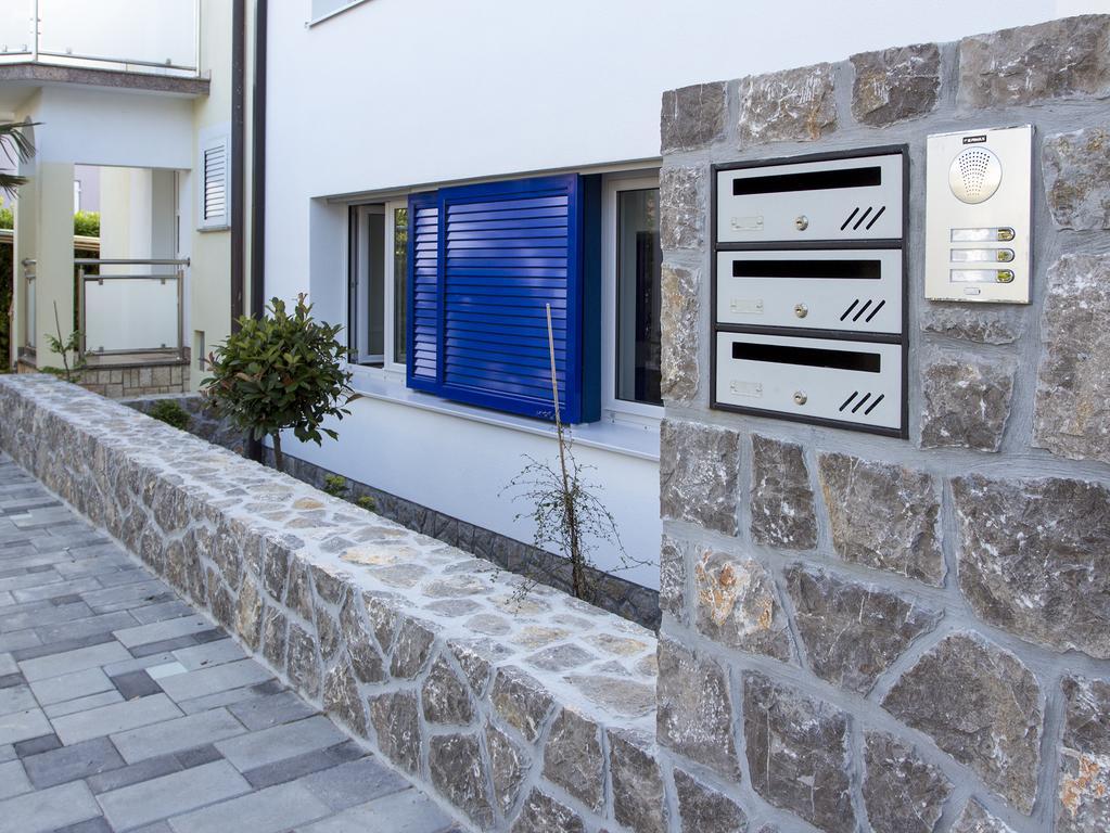 Apartments Petra Njivice Exterior foto